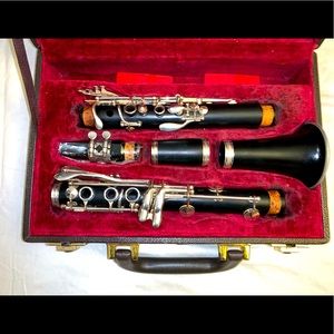 Buffet Crampon E11 Intermediate Bb Clarinet